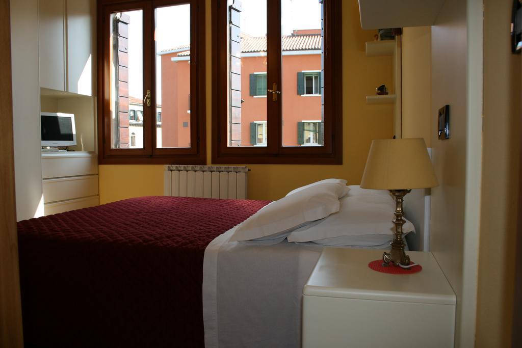 Mema Venice Apartment Bilik gambar
